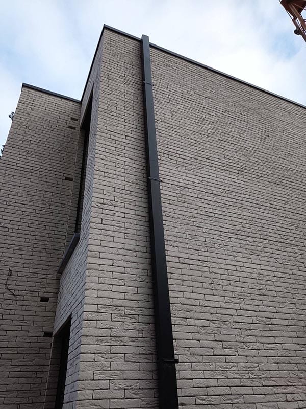 mat zwarte afvoerbuis