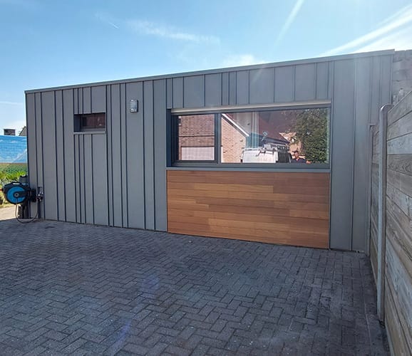 gevel bekleden met zink